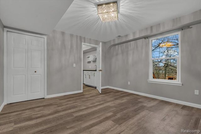 23676 Lori Drive, Flat Rock, MI 48134