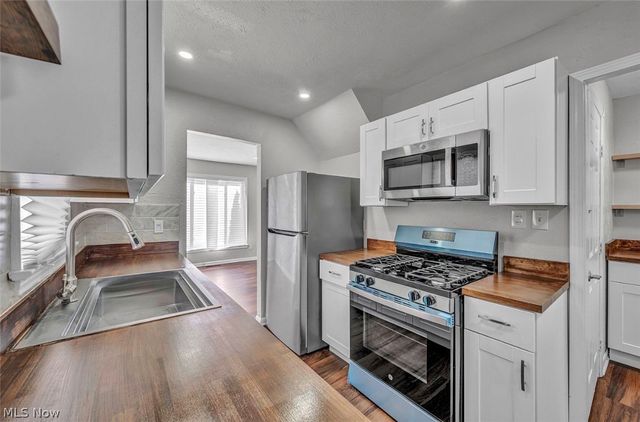 12508 Sobieski Avenue, Cleveland, OH 44135