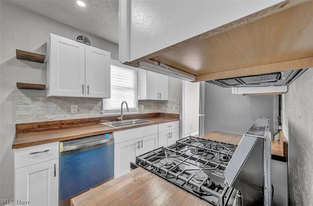 12508 Sobieski Avenue, Cleveland, OH 44135