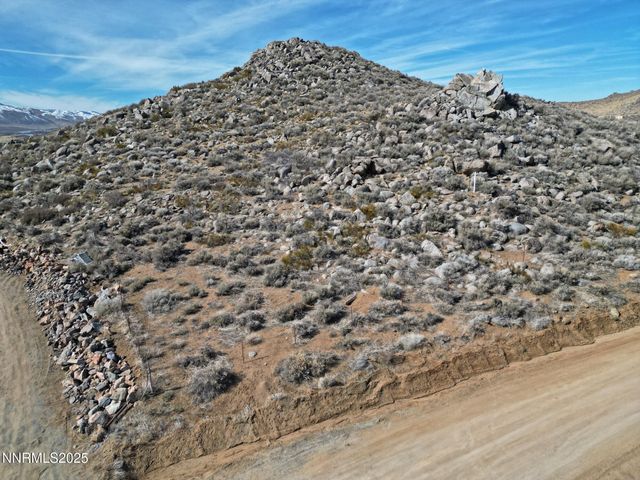 9425 Spearhead Way, Reno, NV 89506