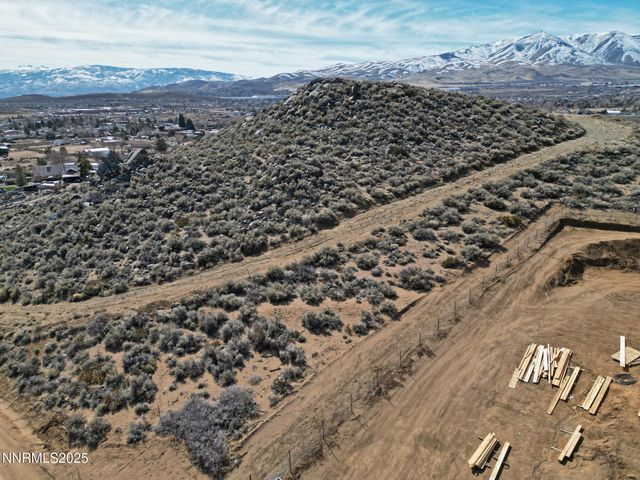 9425 Spearhead Way, Reno, NV 89506