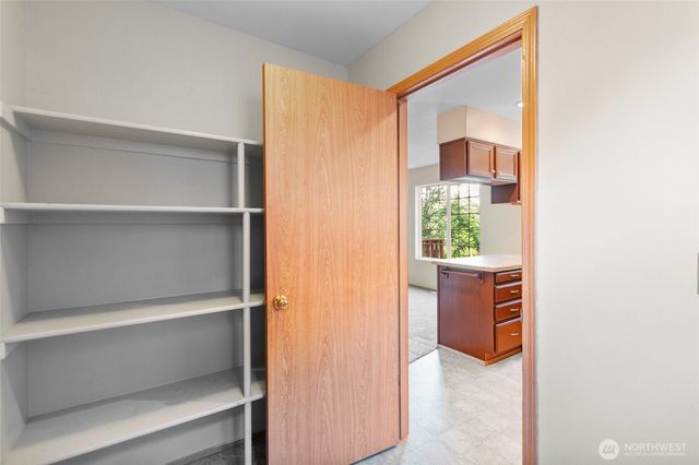6018 Silver Oaks Court SE, Tumwater, WA 98501