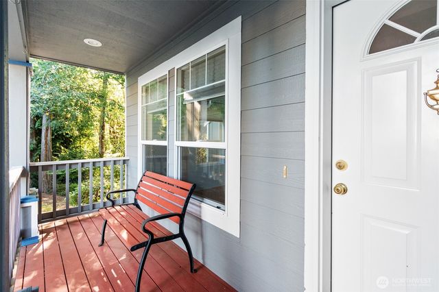 6018 Silver Oaks Court SE, Tumwater, WA 98501