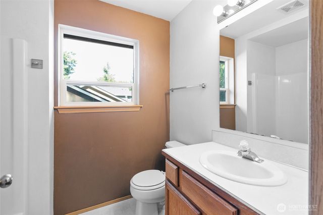 6018 Silver Oaks Court SE, Tumwater, WA 98501