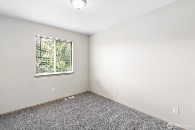 6018 Silver Oaks Court SE, Tumwater, WA 98501