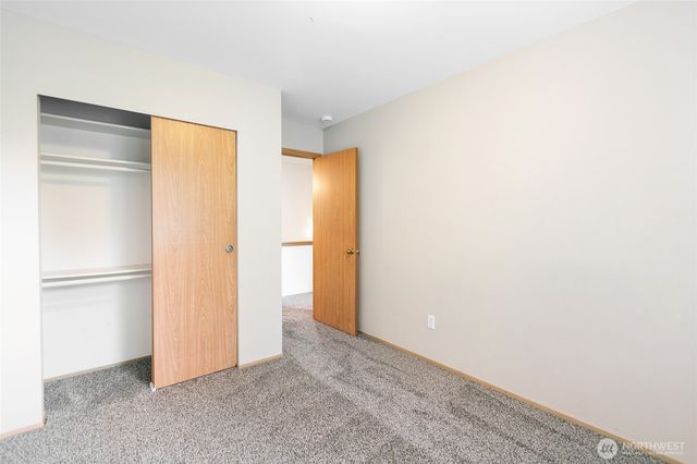 6018 Silver Oaks Court SE, Tumwater, WA 98501