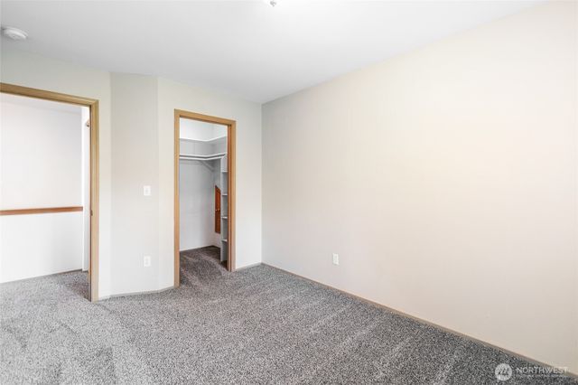 6018 Silver Oaks Court SE, Tumwater, WA 98501