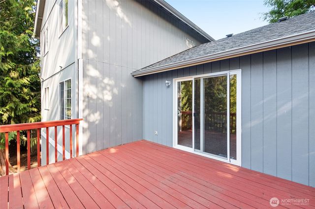 6018 Silver Oaks Court SE, Tumwater, WA 98501