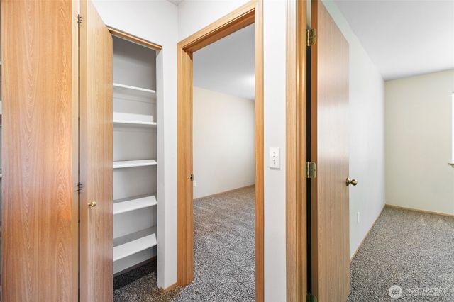 6018 Silver Oaks Court SE, Tumwater, WA 98501