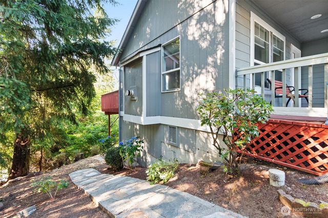 6018 Silver Oaks Court SE, Tumwater, WA 98501