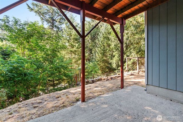 6018 Silver Oaks Court SE, Tumwater, WA 98501