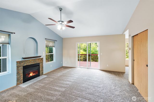 6018 Silver Oaks Court SE, Tumwater, WA 98501