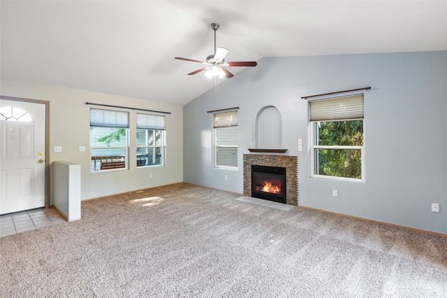 6018 Silver Oaks Court SE, Tumwater, WA 98501