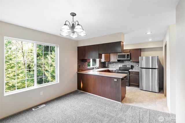 6018 Silver Oaks Court SE, Tumwater, WA 98501