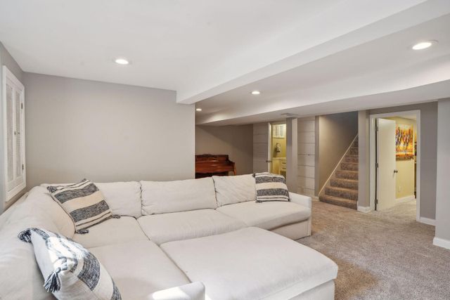 5616 Upton Avenue S, Minneapolis, MN 55410