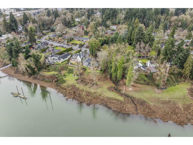 5557 RIVER St, West Linn, OR 97068