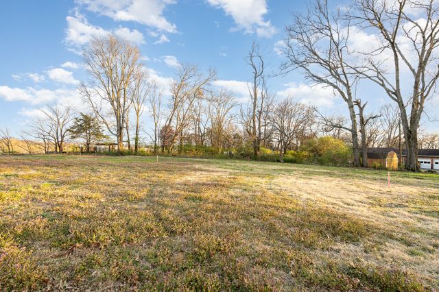 1712 River Dr, Nashville, TN 37218