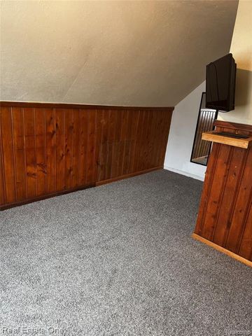 34321 John Street, Wayne, MI 48184