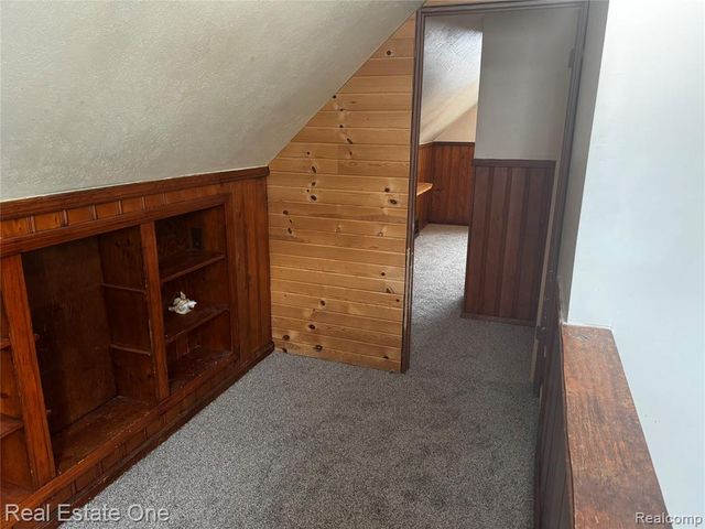 34321 John Street, Wayne, MI 48184