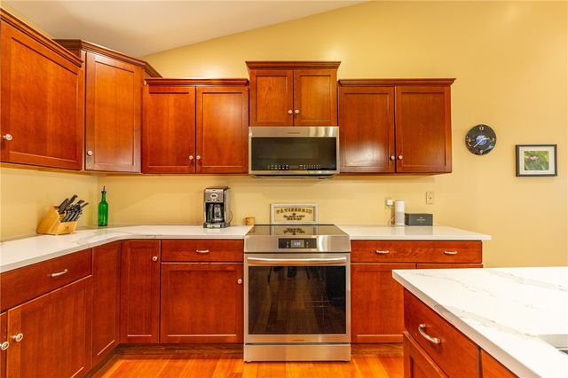 138 Abbey Rd, Neshannock Twp, PA 16105