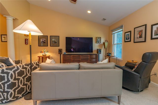 138 Abbey Rd, Neshannock Twp, PA 16105