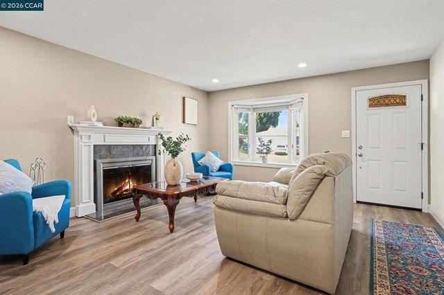 2715 2715 Sargent Ave, San Pablo, CA 94806