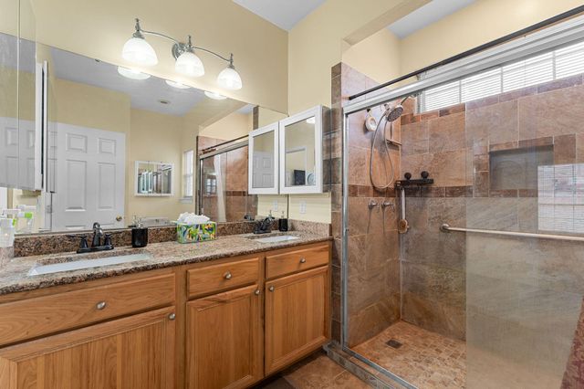 371 Cougar Trail E, Branson, MO 65616