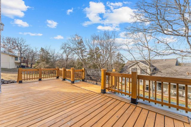 371 Cougar Trail E, Branson, MO 65616