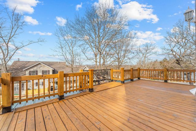 371 Cougar Trail E, Branson, MO 65616