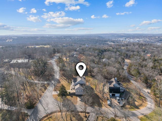 371 Cougar Trail E, Branson, MO 65616