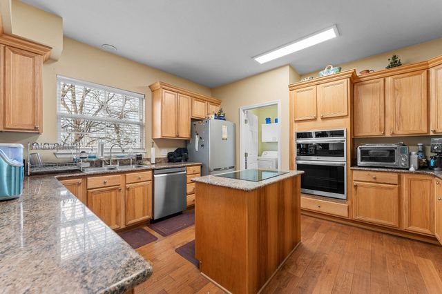 371 Cougar Trail E, Branson, MO 65616