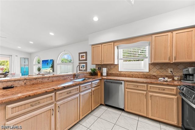 690 100th AVE N, Naples, FL 34108