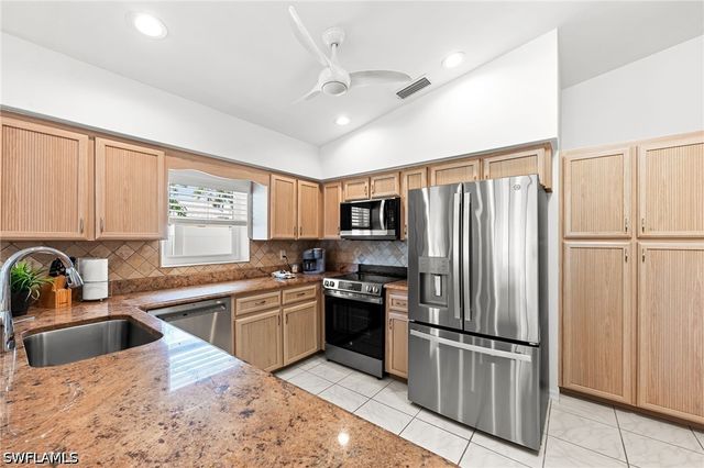 690 100th AVE N, Naples, FL 34108