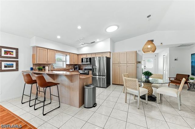 690 100th AVE N, Naples, FL 34108
