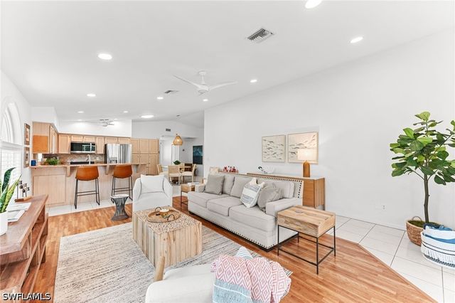 690 100th AVE N, Naples, FL 34108