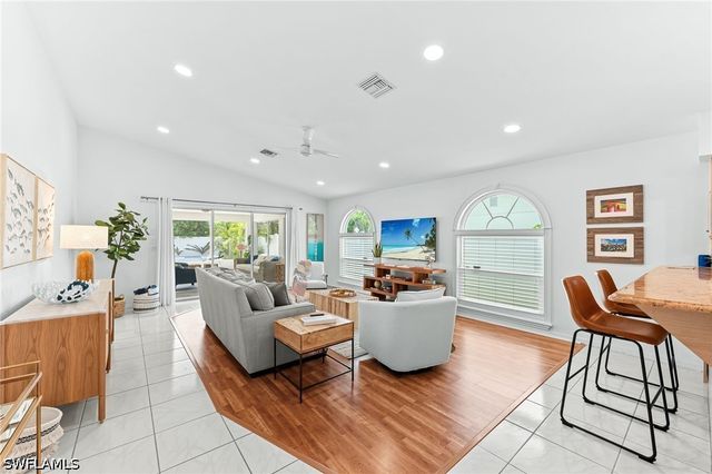 690 100th AVE N, Naples, FL 34108