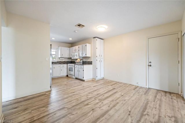 935 Hearty ST, North Fort Myers, FL 33903