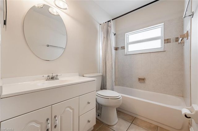 935 Hearty ST, North Fort Myers, FL 33903