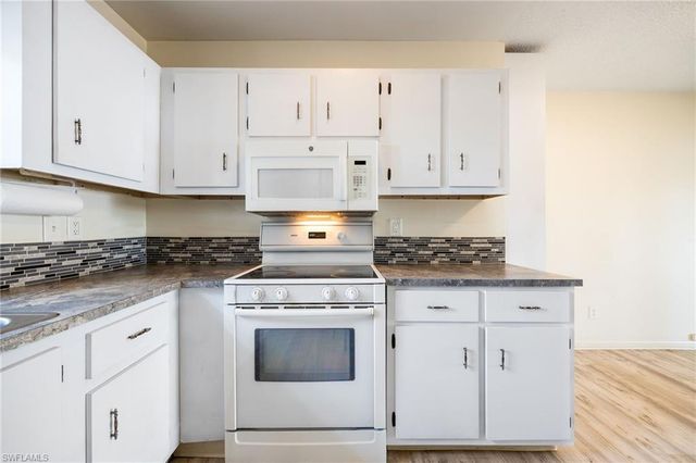 935 Hearty ST, North Fort Myers, FL 33903