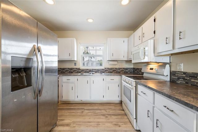 935 Hearty ST, North Fort Myers, FL 33903