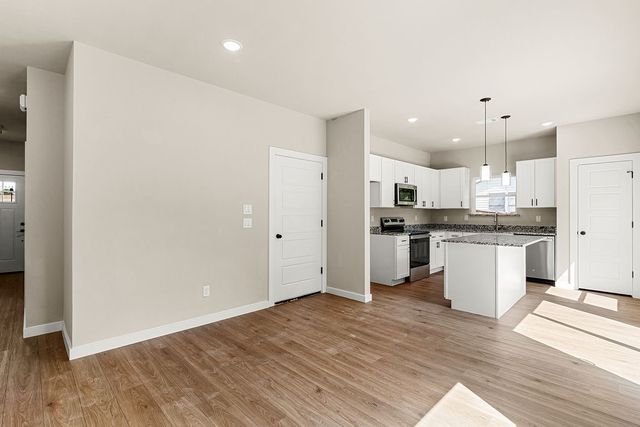 620 Alameda Road, Azle, TX 76020