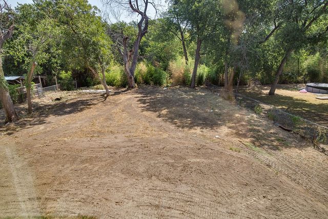 620 Alameda Road, Azle, TX 76020