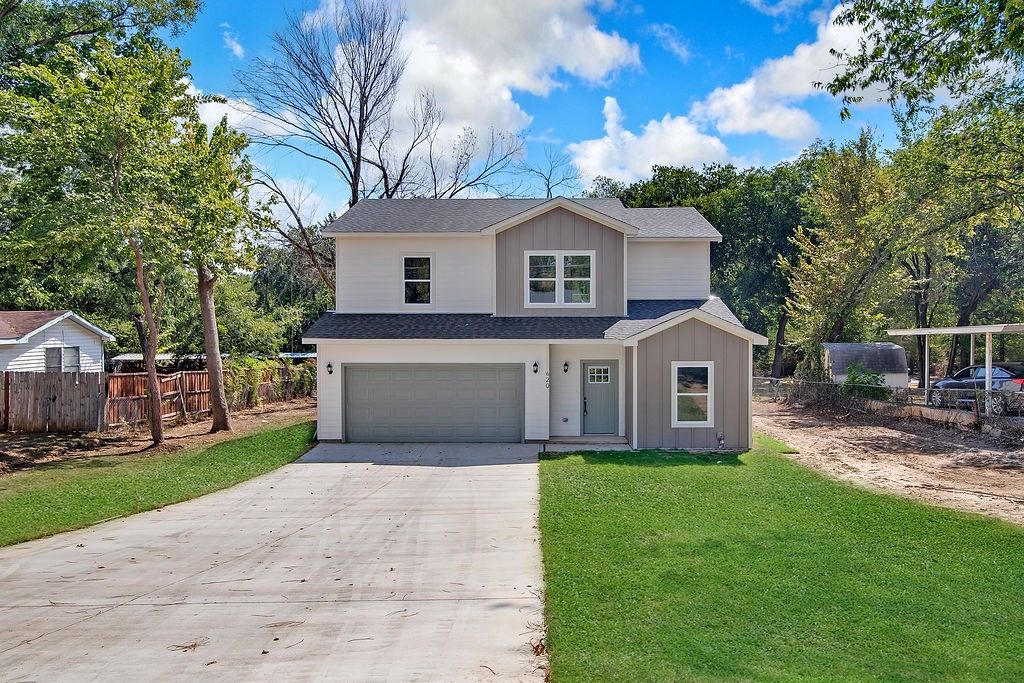 620 Alameda Road, Azle, TX 76020