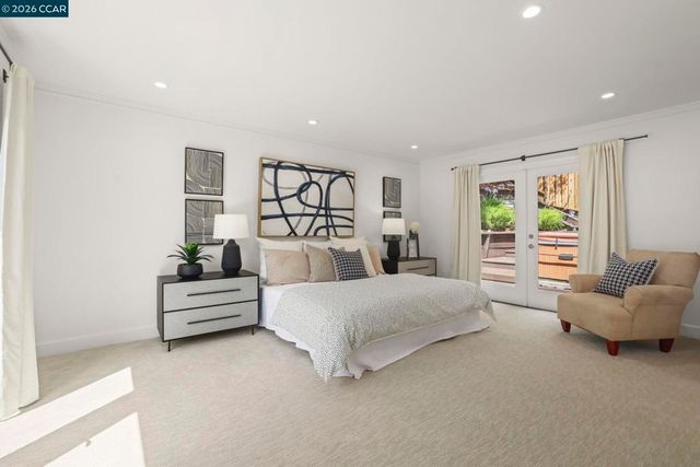 10 Darnby Ct, Orinda, CA 94563