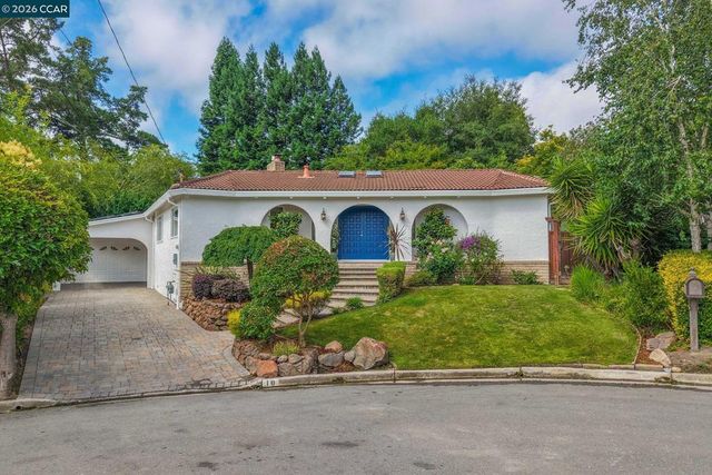 10 Darnby Ct, Orinda, CA 94563