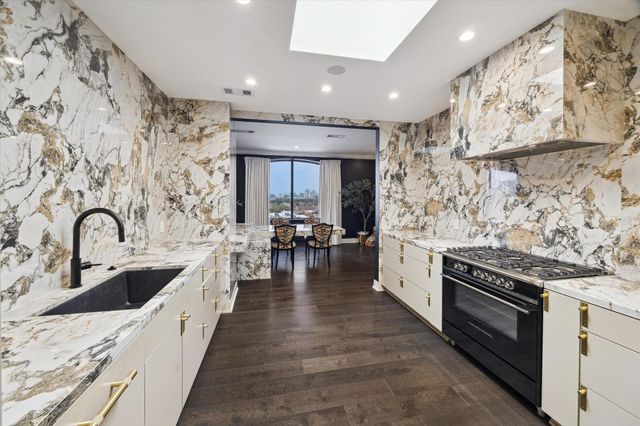 2701 Westheimer Road PHW, Houston, TX 77098