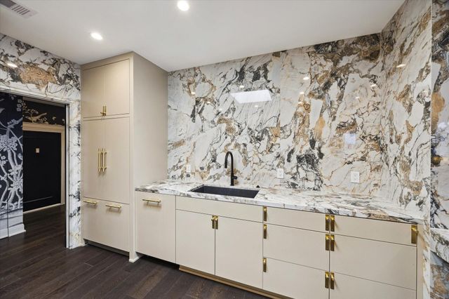 2701 Westheimer Road PHW, Houston, TX 77098