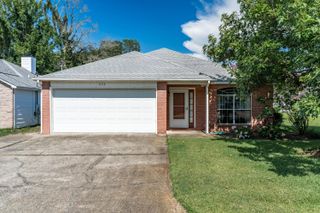 985 Southern Oaks Court, Fort Walton Beach, FL 32547