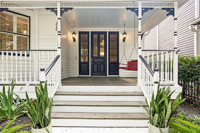 235 W 22nd Street, Houston, TX 77008