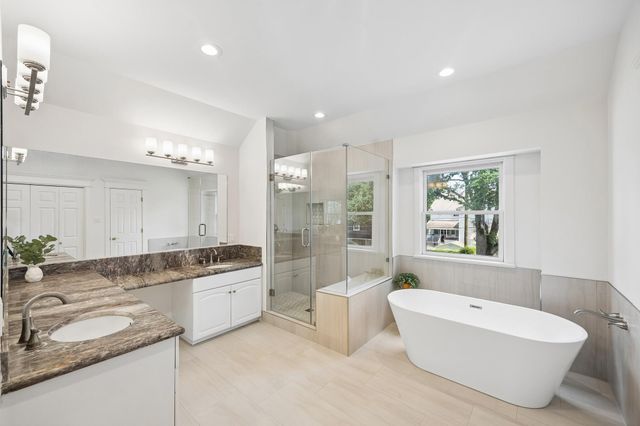 235 W 22nd Street, Houston, TX 77008